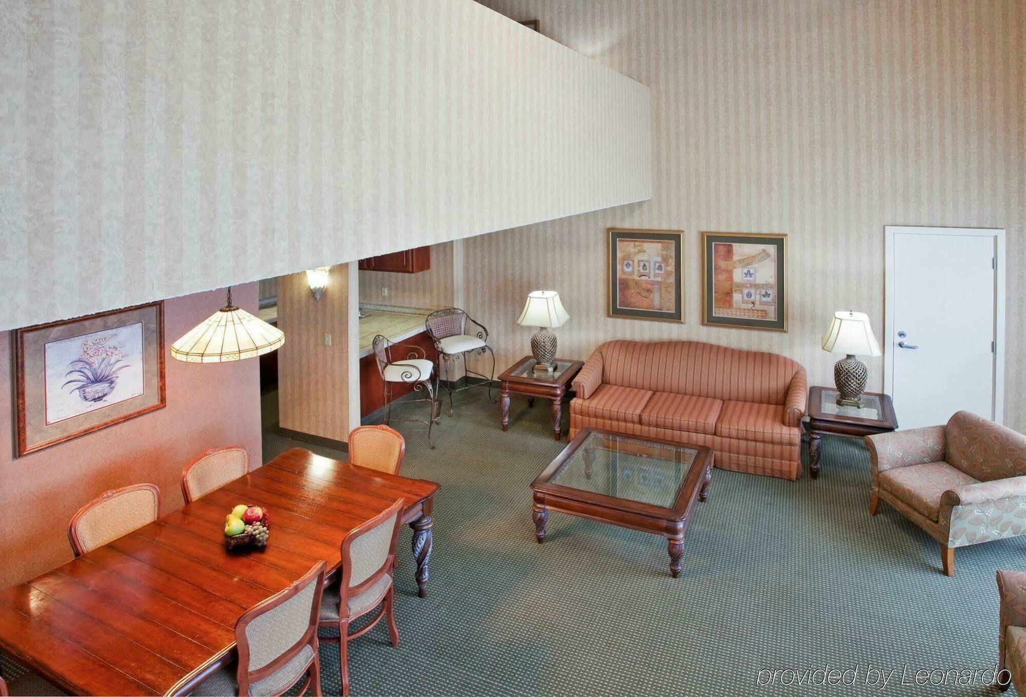 Holiday Inn Wichita East I-35, An Ihg Hotel Interior photo